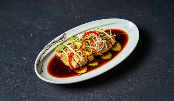 12. Cantonese poached chicken with soy sauce