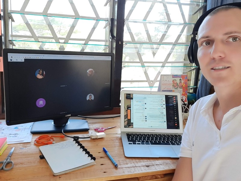 Remote Team Mania: How I Became a Fan of Remote Work