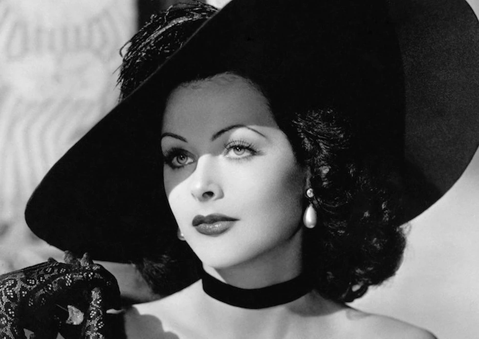 Hedy Lamarr: estrella del Hollywood de los 40 e inventora de la tecnología que daría paso a lo que hoy conocemos como wifi