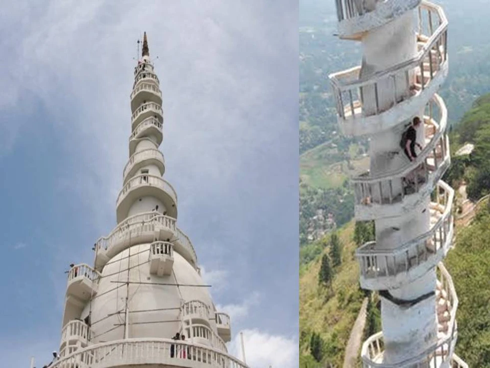 Templo de Ambuluwawa, otro de esos lugares para los que no temen a las alturas...
