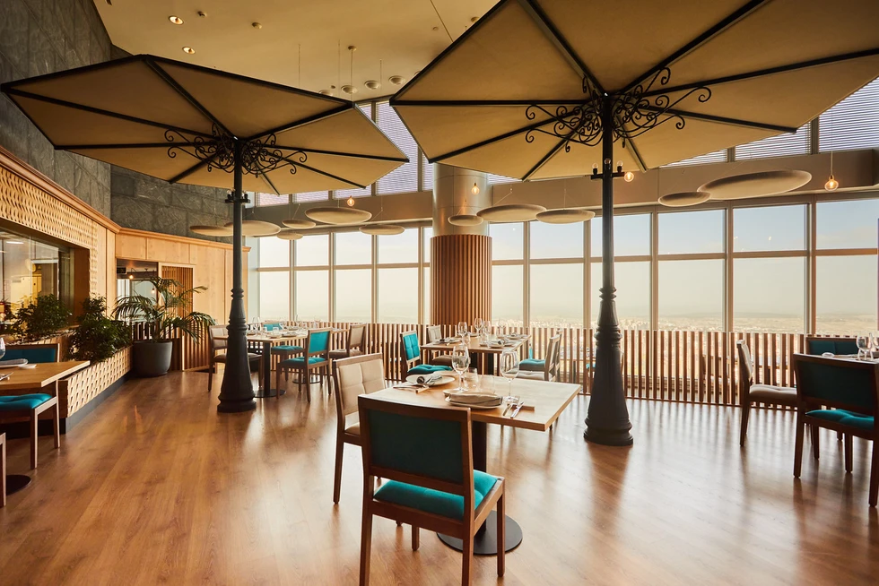 Una experiencia gastronómica única en las alturas de Madrid