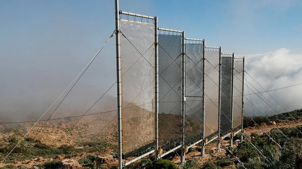 Una tecnologia innovadora para aprovechar la niebla en regiones con escasez de agua
