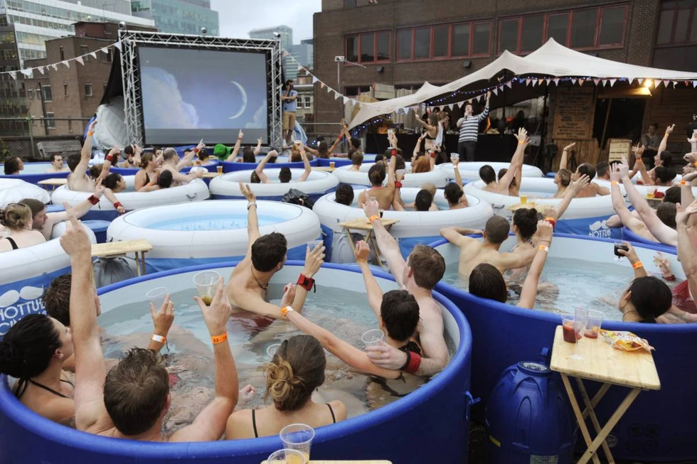 Hot Tub Cinema: una forma diferente de ir al cine...