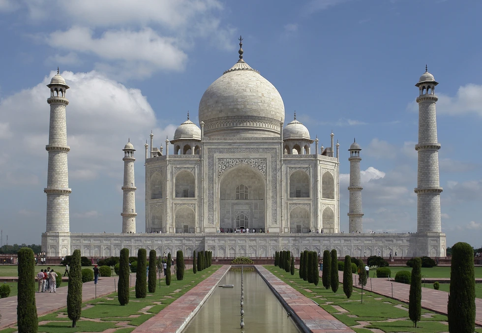¿Quién construyó el Taj Mahal?