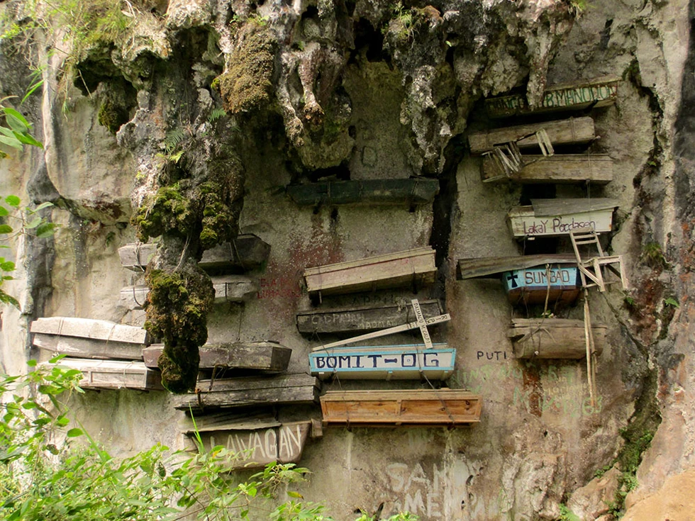 Aunque no lo parezca, es real: los ataúdes colgantes de Sagada