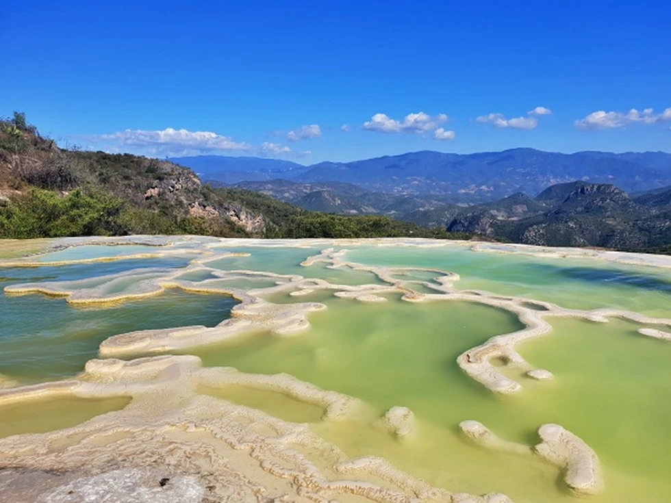 Maravillas Naturales: Explora las cascadas de Hierve el Agua en México