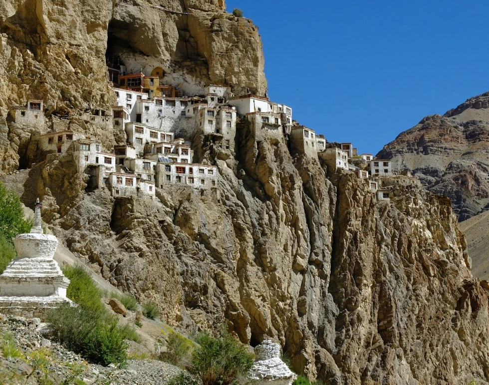 Phugtal Gompa, uno de los monaterios más aislados del mundo