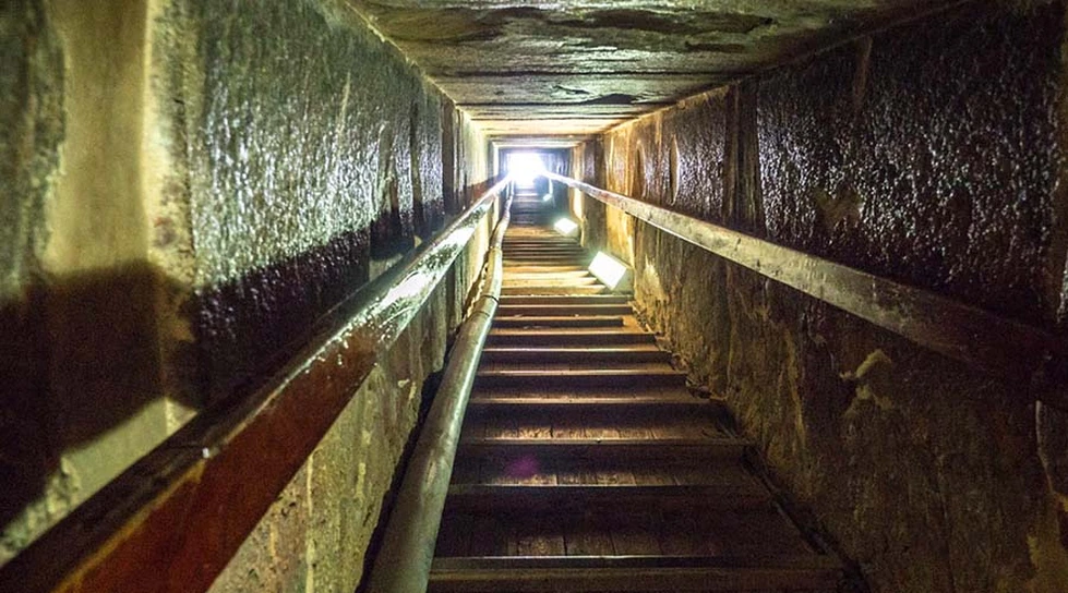 Así es la gran Pirámide Roja