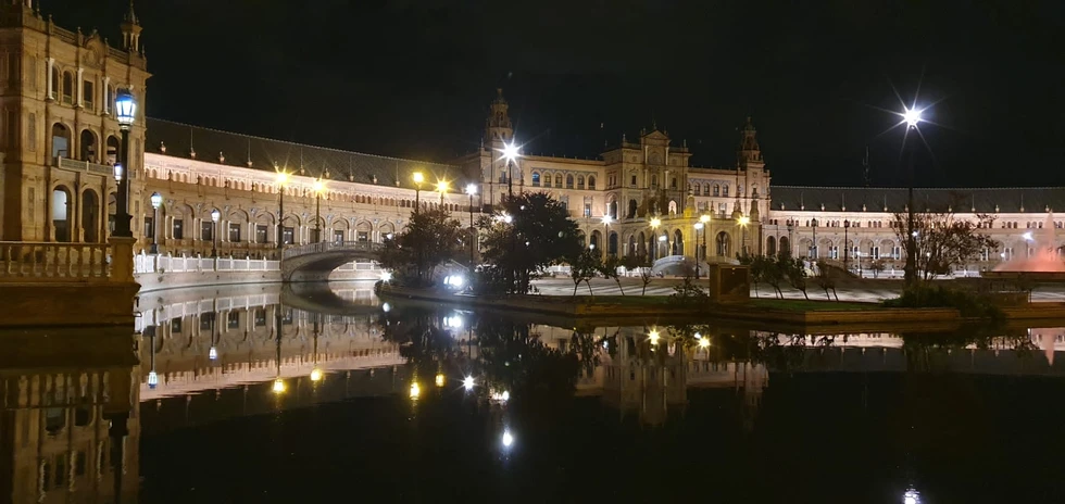 Algunas curiosidades de la preciosa Plaza de España de Sevilla
