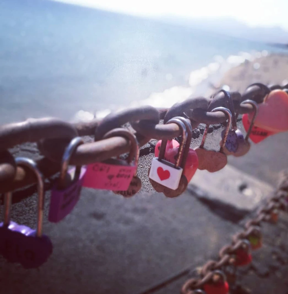 Sellar el amor con un candado...