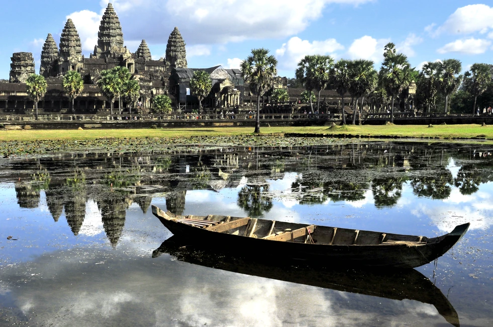 ¿Cuándo se construyó Angkor Wat?