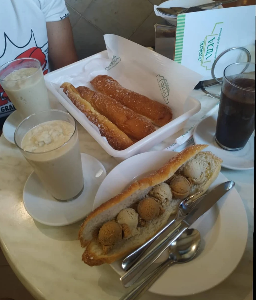 Horchata y fartons en plena naturaleza de Alboraya