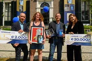 De omslag afbeelding van het boek Drukke tijden in thrillerland: Gouden Strop & Schaduwprijs