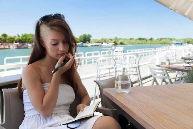 Tips for First-Time Cruisers: Booking windows, cabin selection, and dining options