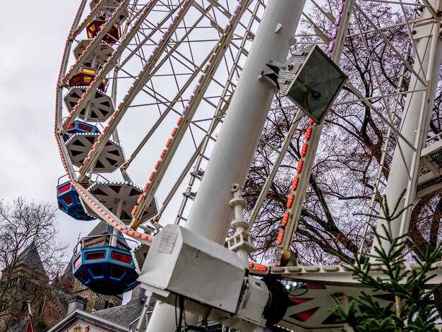 Joias Escondidas Além das Montanhas-Russas: Experiências Clássicas do Parque