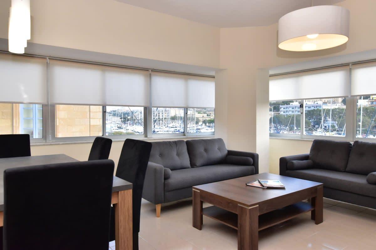 Sea view Spacious 2 bedroom central apartment